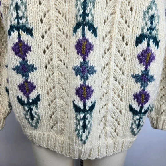 100% Wool Nomadic Traders Barkeley CA Sweater Hand Knit Nepal Cream/Flowers L - Picture 4 of 10